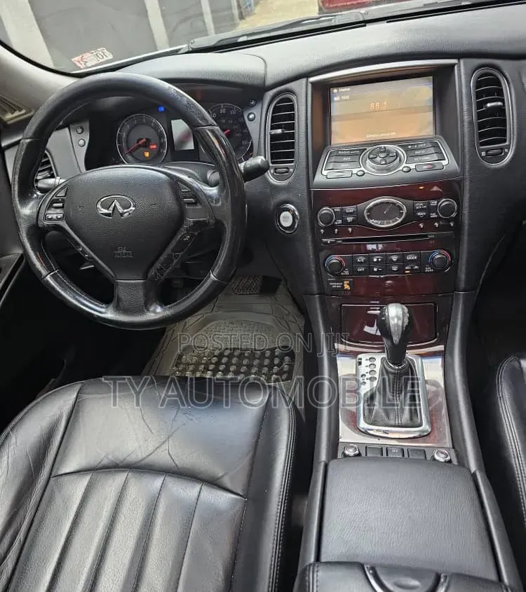 Infiniti FX35 2012 Silver