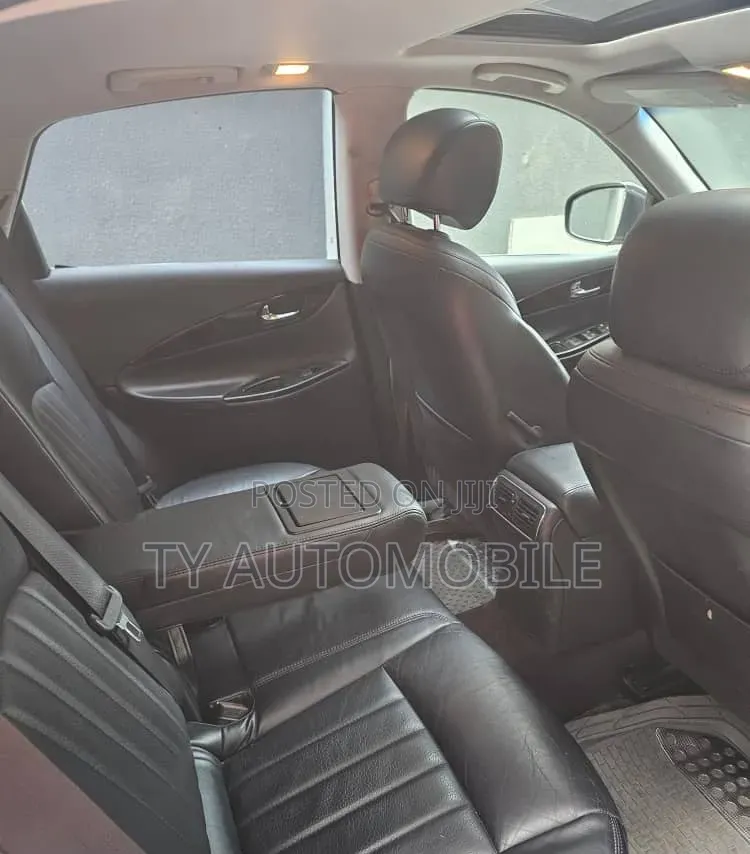 Infiniti FX35 2012 Silver