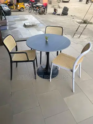 High Quality Restaurant Plastic Chair & Table