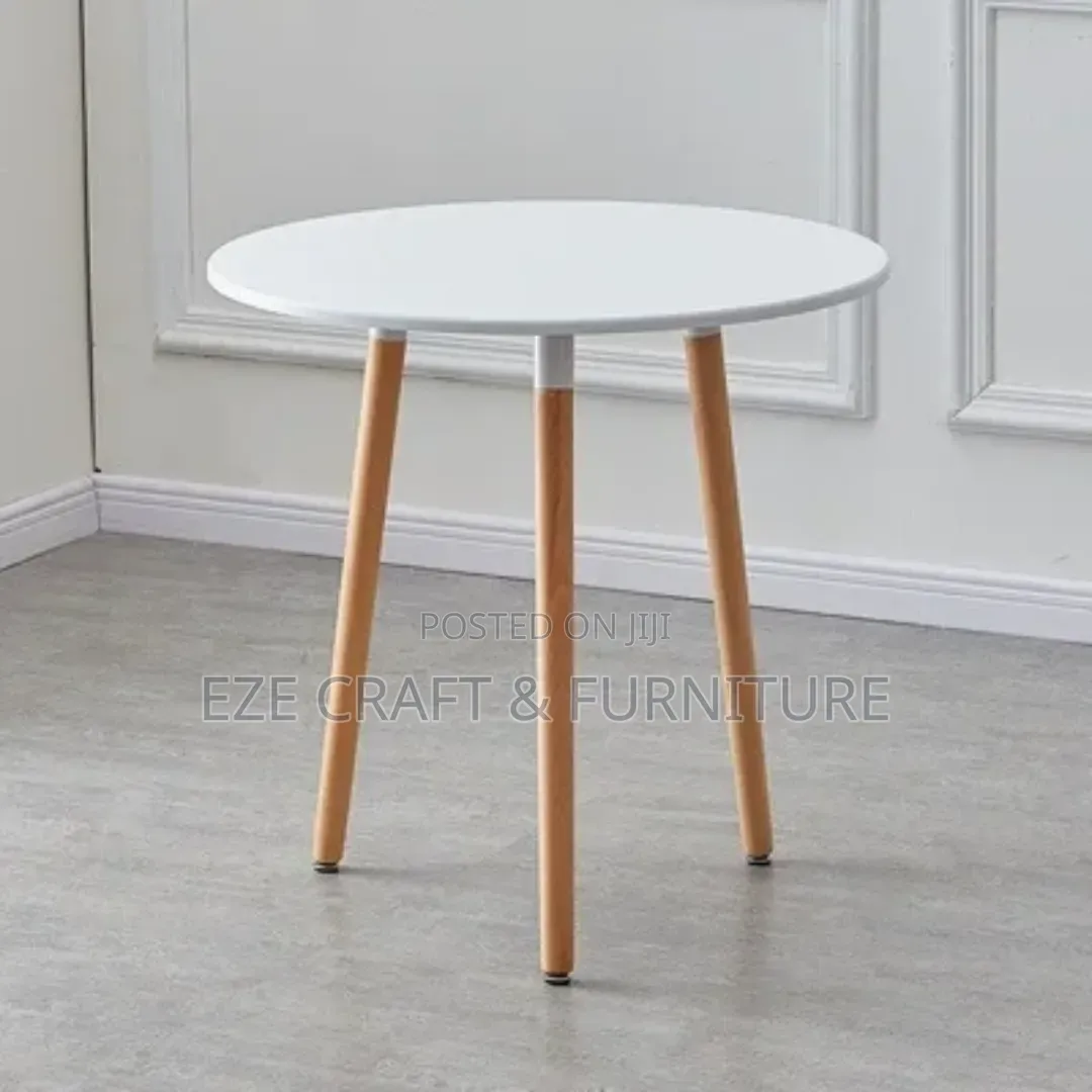 Round Resturant Table