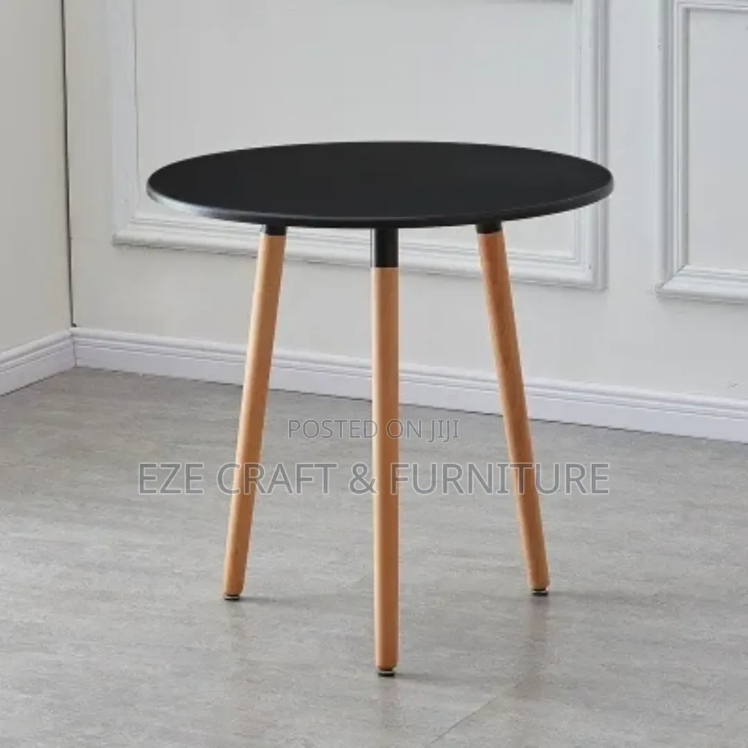 Round Resturant Table
