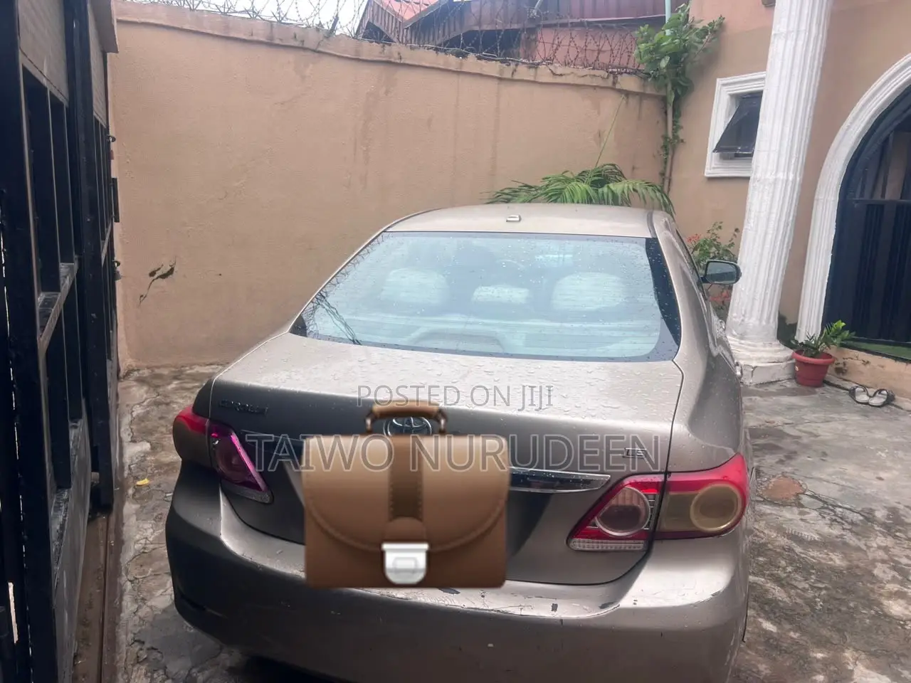 Toyota Corolla 2009 Gold