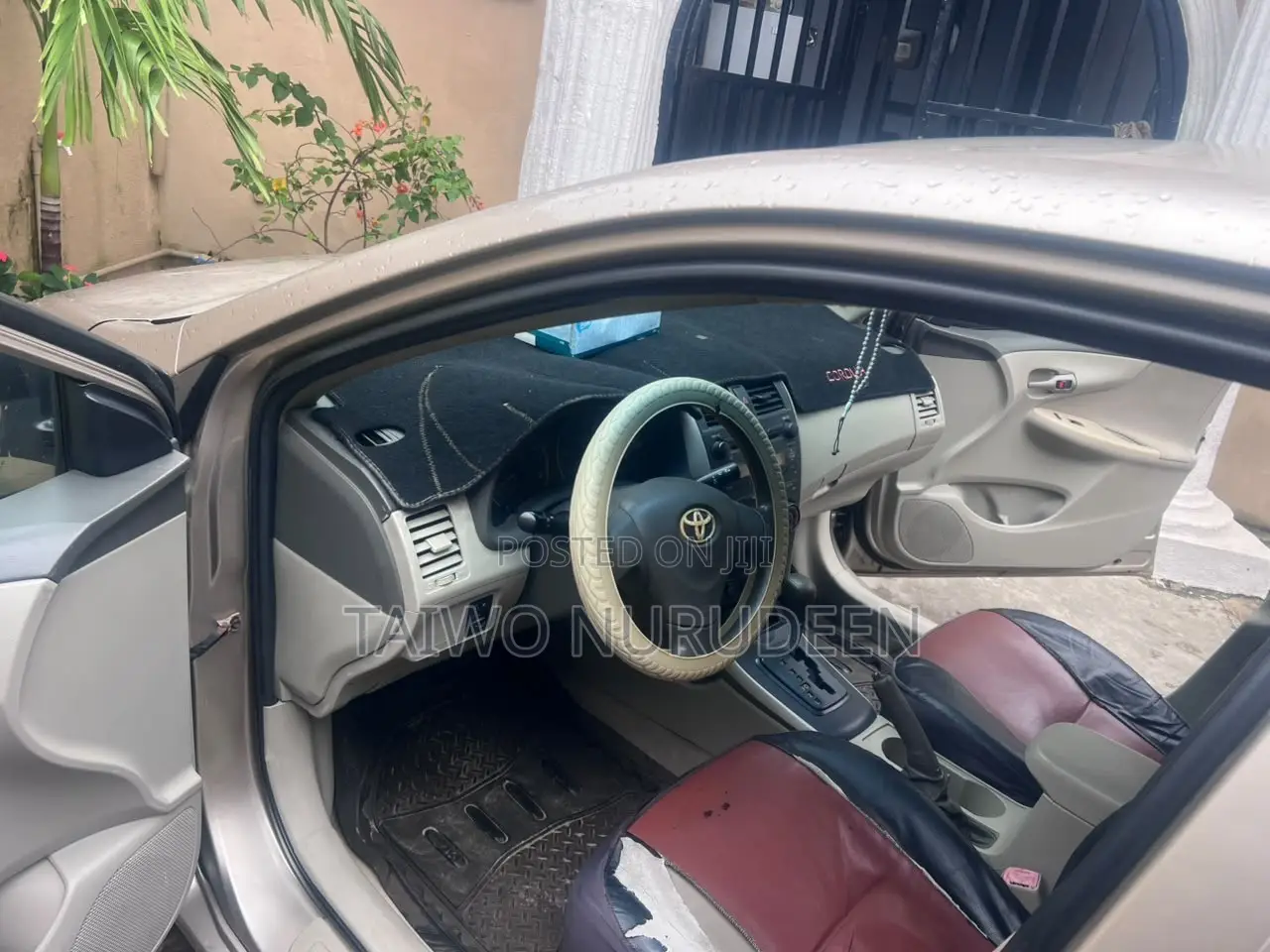Toyota Corolla 2009 Gold