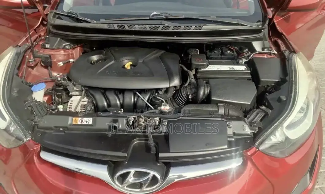 Hyundai Elantra 2015 Red
