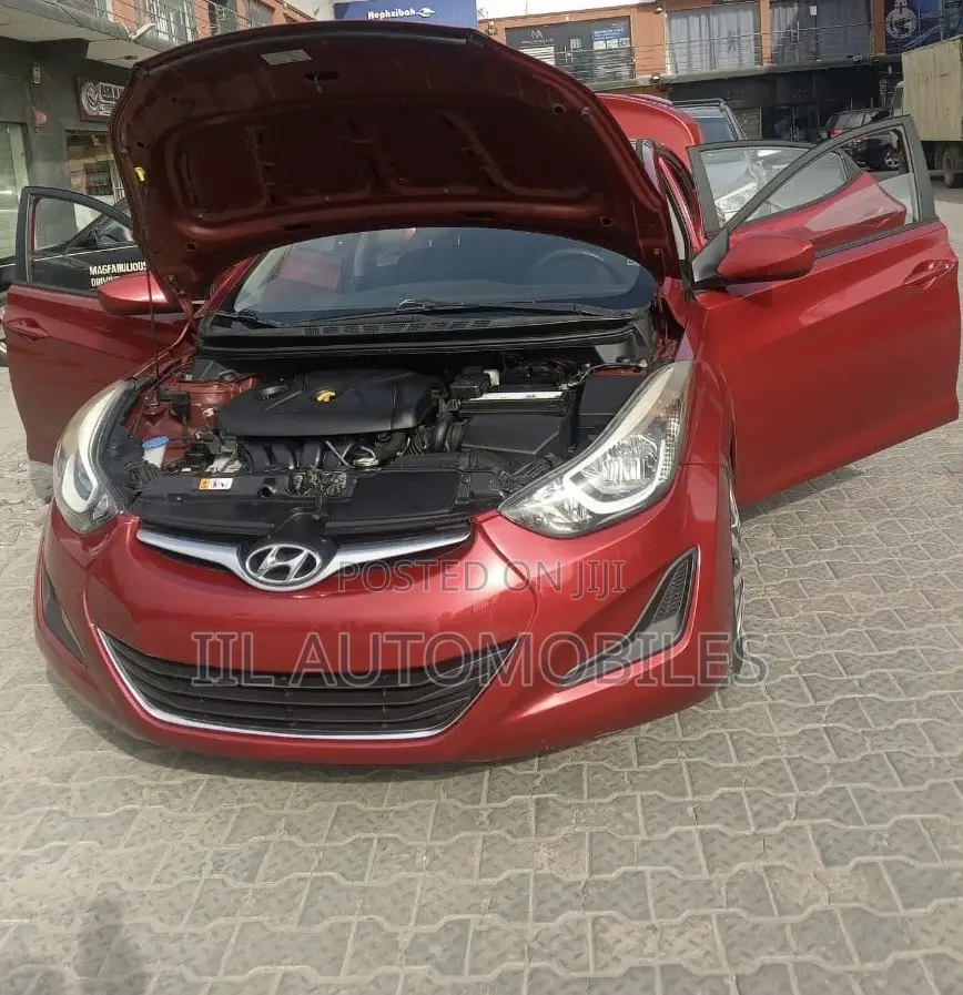 Hyundai Elantra 2015 Red