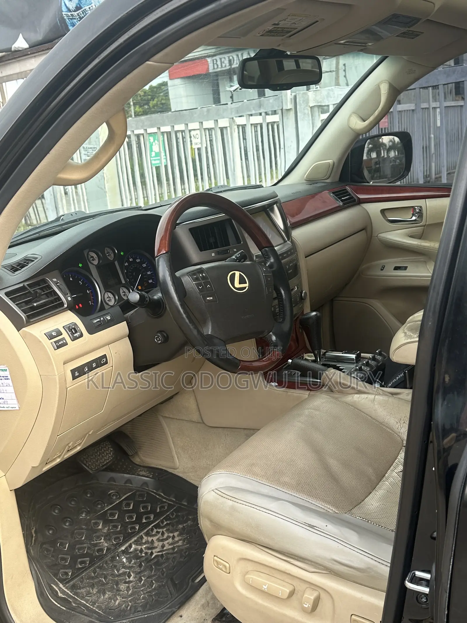 Lexus LX 570 2010 Black