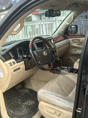 Lexus LX 570 2010 Black