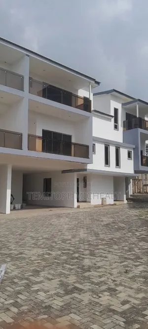 4bdrm Townhouse / Terrace in Gusape District for rent