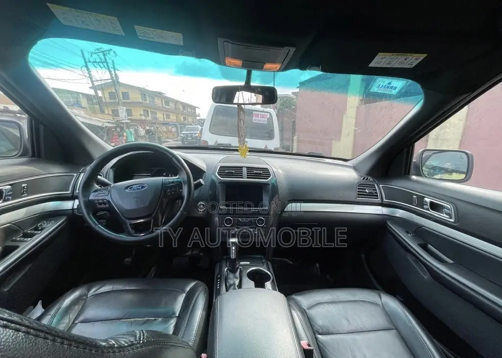 Ford Explorer 2017 Gray