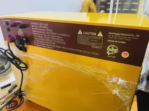 Qasa 1200VA Solar Generator With Solar Panel