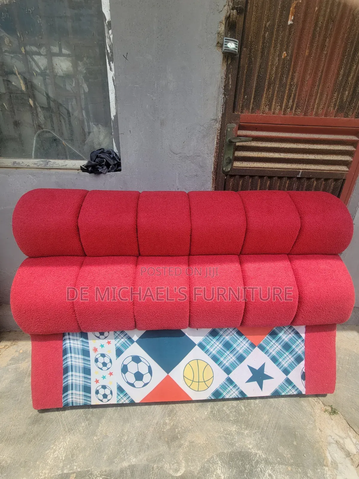 6by6 Bubble Bedframe Available