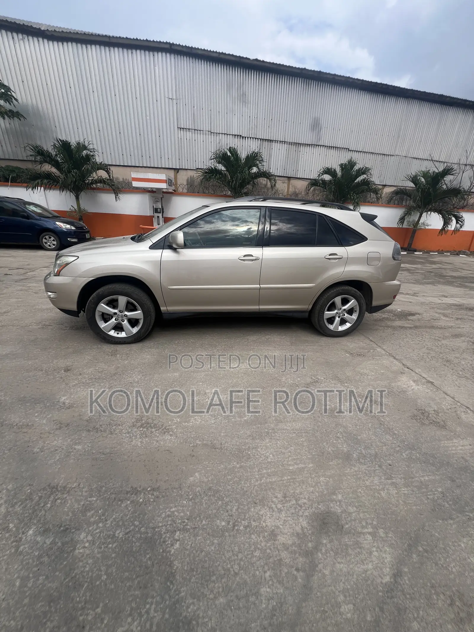 Lexus RX 330 2004 Gold