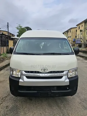 Toyota HiAce 2015 White
