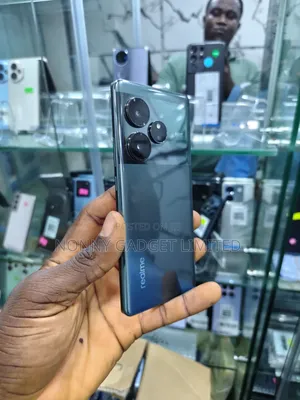 Realme GT 6 512 GB Red