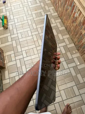 Apple iPad (2025) 256 GB Black