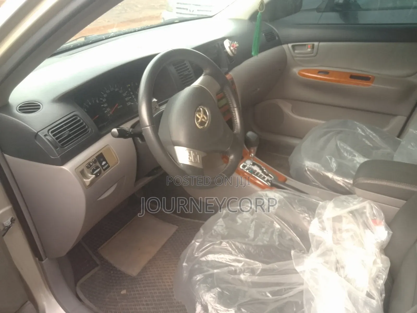 Toyota Corolla LE 2006 Gold