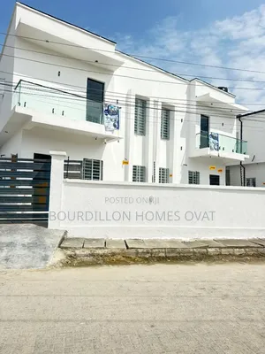 4bdrm Duplex in Ikota Villa Estate for sale