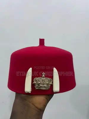 Royal Red Traditional Men’s Cap With Crown & Tusk Detailing