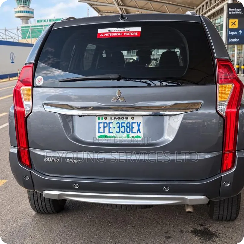 Mitsubishi Pajero Sport 2018 Gray