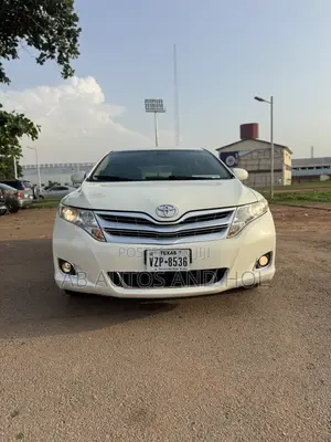 Toyota Venza XLE 2012 White