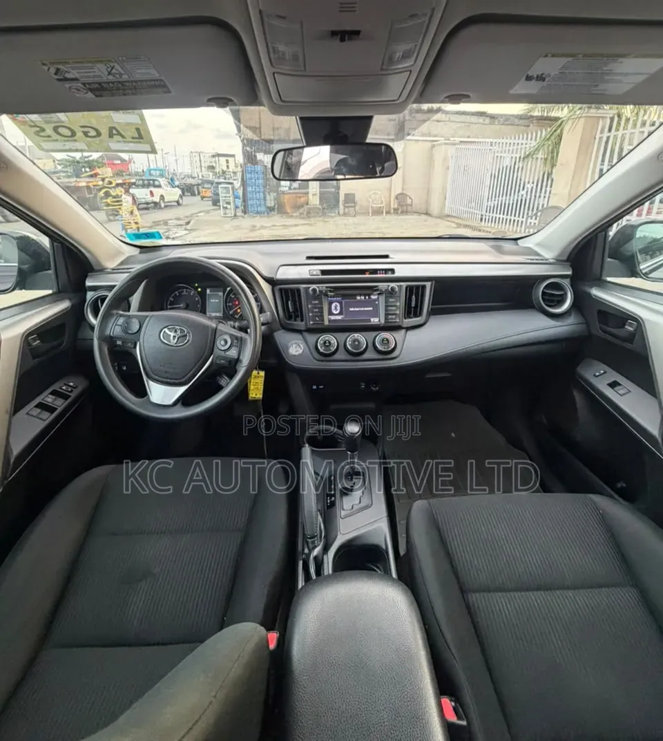 Toyota RAV4 2017 Maroon