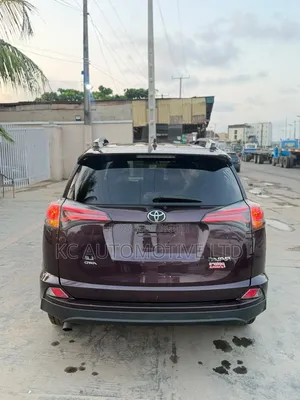 Toyota RAV4 2017 Maroon