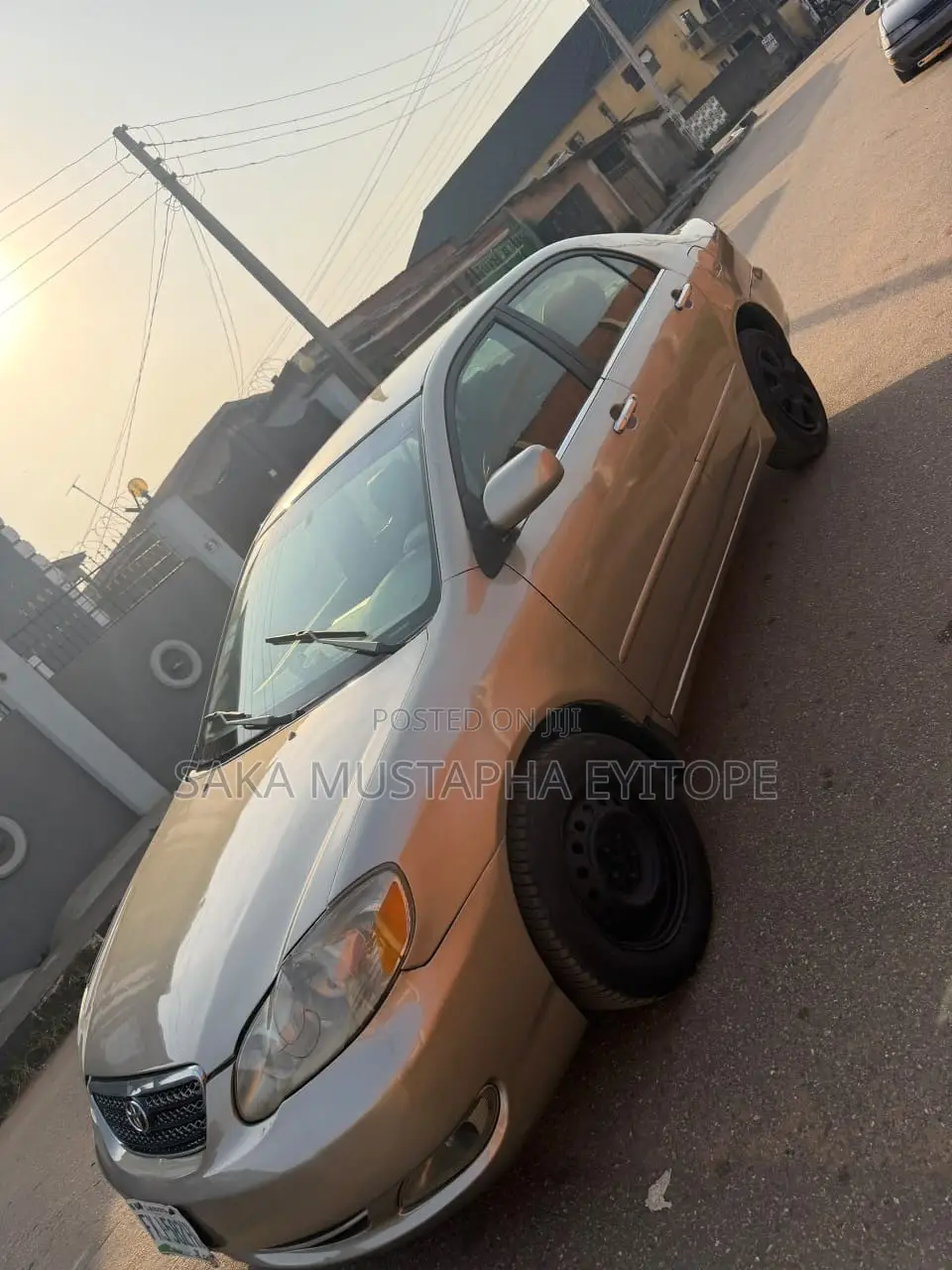 Toyota Corolla LE 2005 Gold