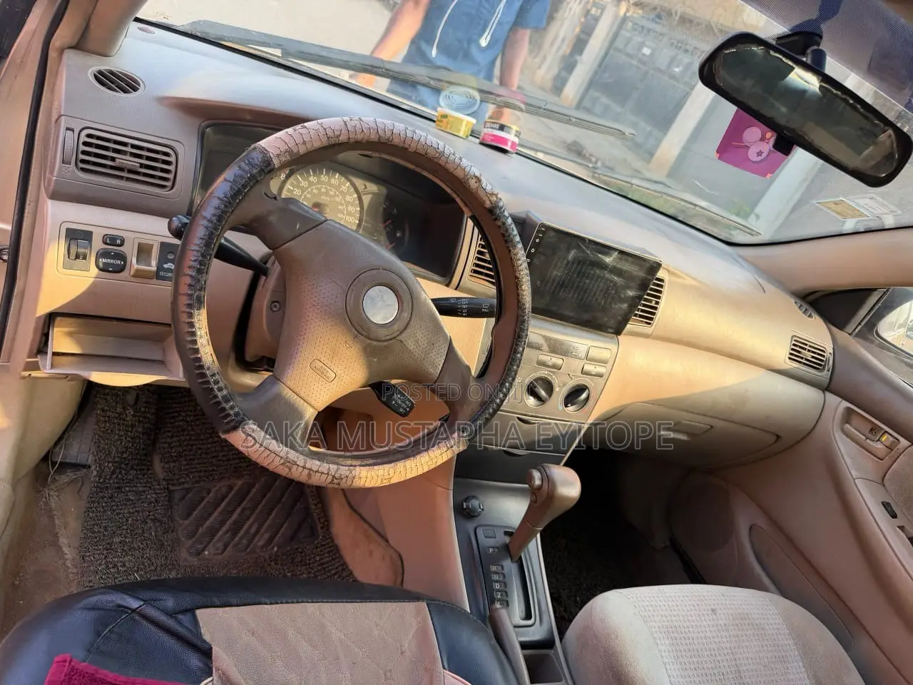 Toyota Corolla LE 2005 Gold