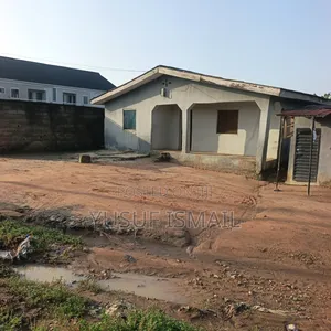 Furnished 8bdrm Bungalow in White House Command, Ipaja / Ipaja for sale
