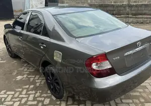 Toyota Camry 2004 Gray