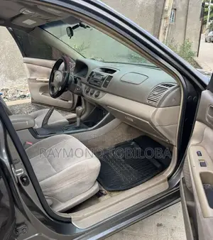 Toyota Camry 2004 Gray