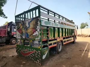 Super Sharp DAF 85 CF Open Body Truck