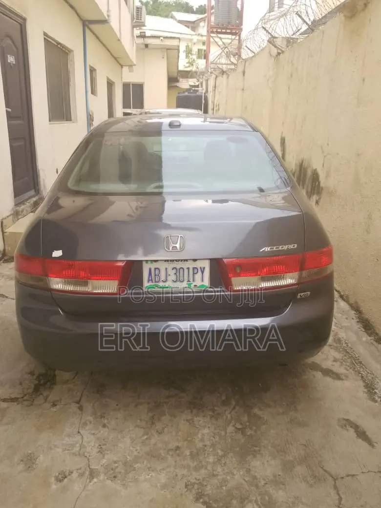 Honda Accord 2003 Gray