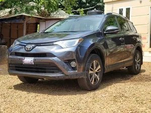 Toyota RAV4 XLE 4dr SUV AWD (2.5L 4cyl 6A) 2015 Black