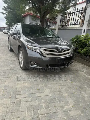 Toyota Venza V6 AWD 2010 Gray