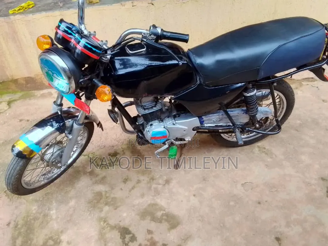 TVS HLX Plus ES 2022 Blue