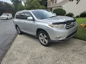 Toyota Highlander Limited 2011 Silver