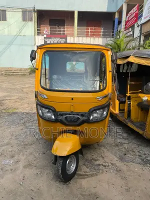TVS King Deluxe Plus iTouch Start 2025 Yellow