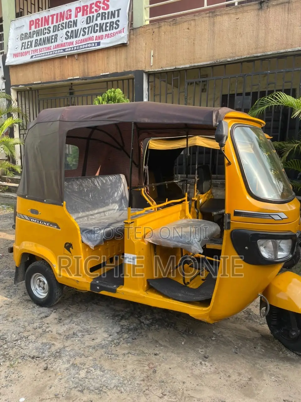 TVS King Deluxe Plus iTouch Start 2025 Yellow
