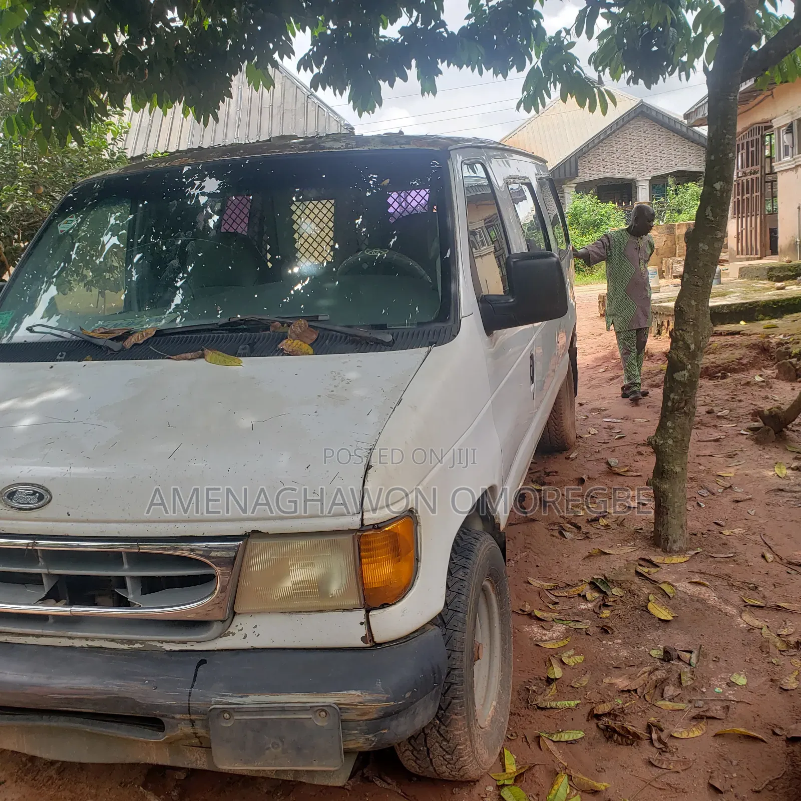 Ford E250 2024 White
