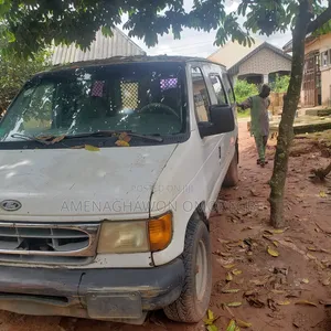 Ford E250 2024 White