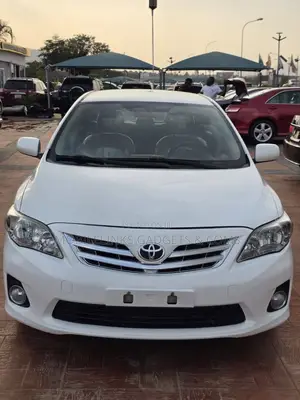 Toyota Corolla 2012 White