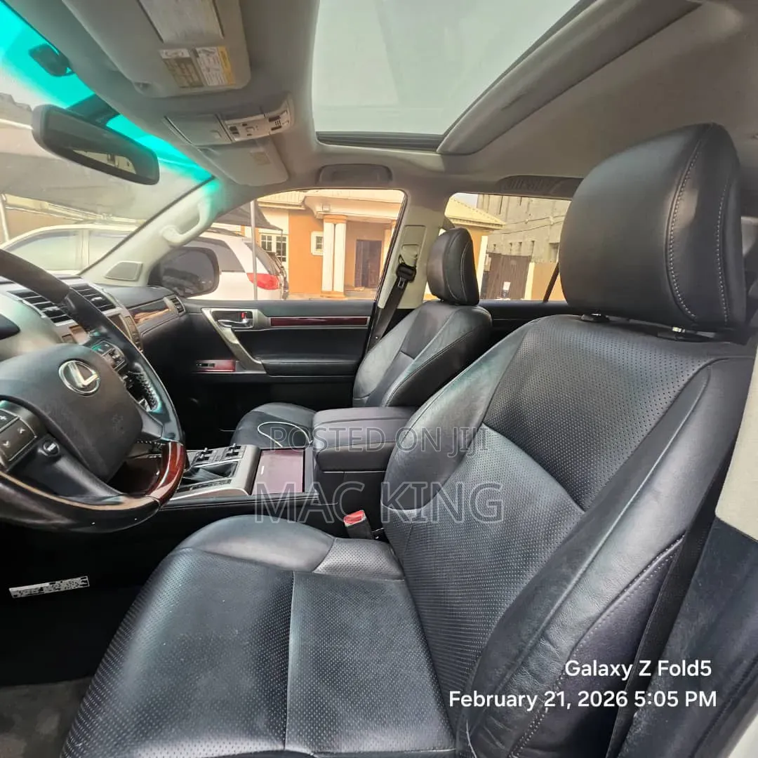 Lexus GX 2018 White