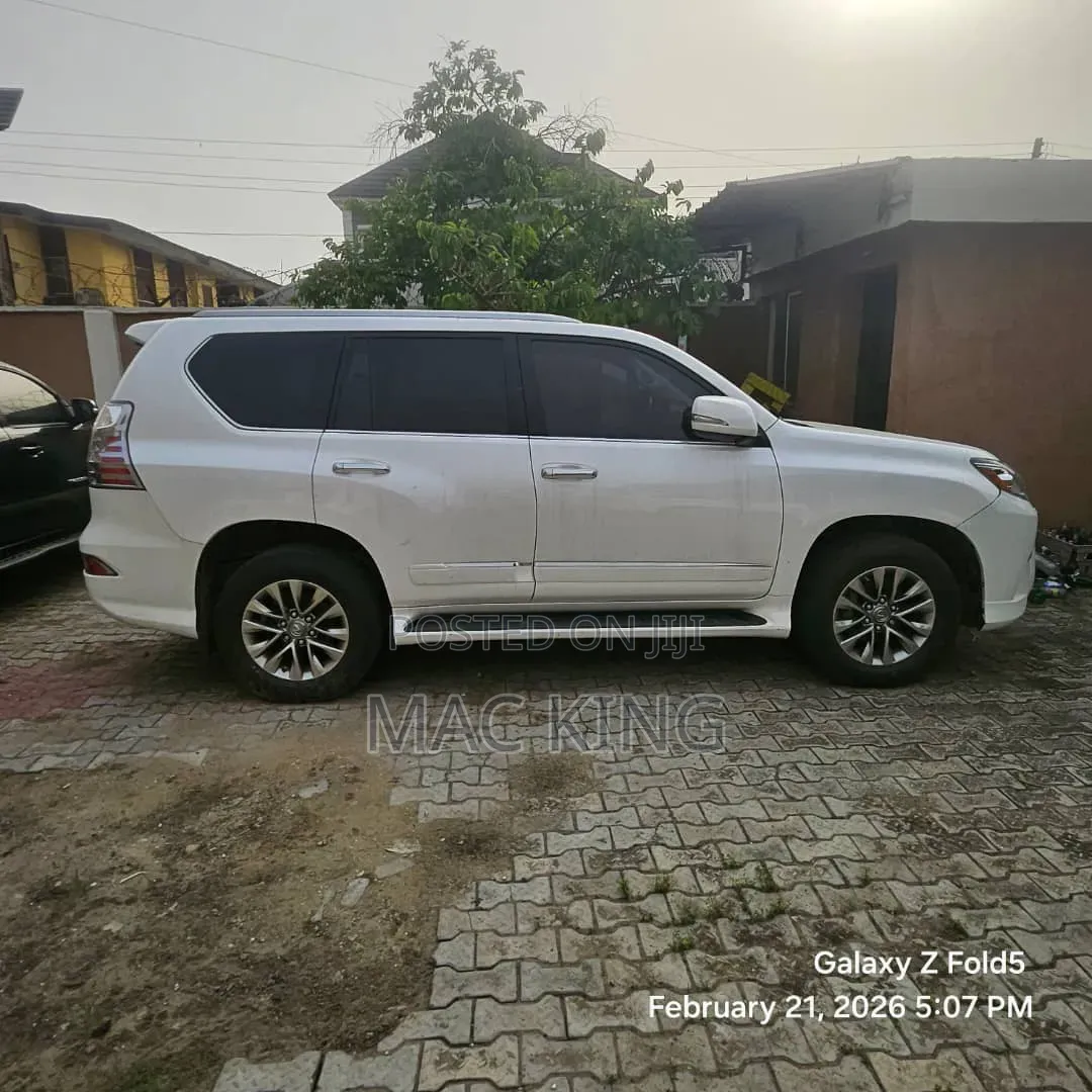 Lexus GX 2018 White