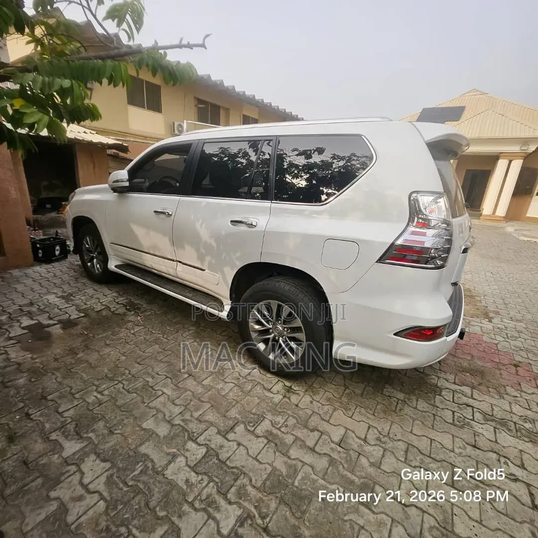 Lexus GX 2018 White