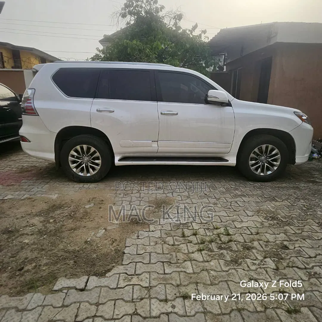 Lexus GX 2018 White