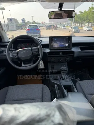 New Toyota Hilux 2025 Black