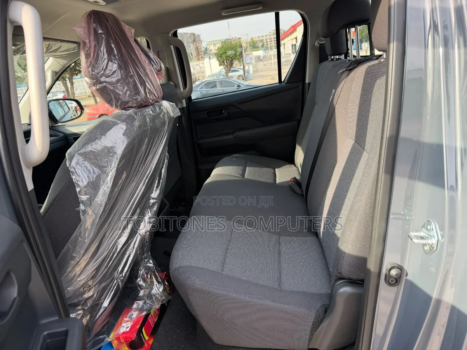 New Toyota Hilux 2025 Black