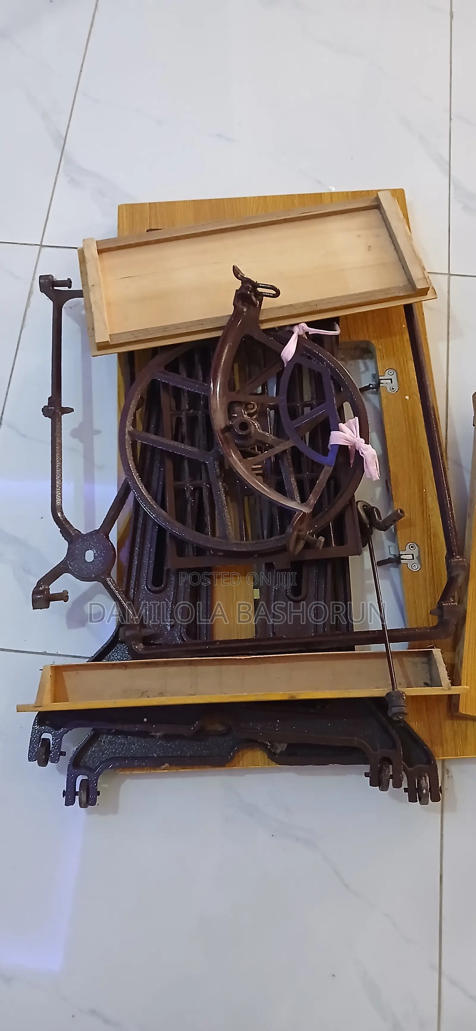 Manual Sewing Machine