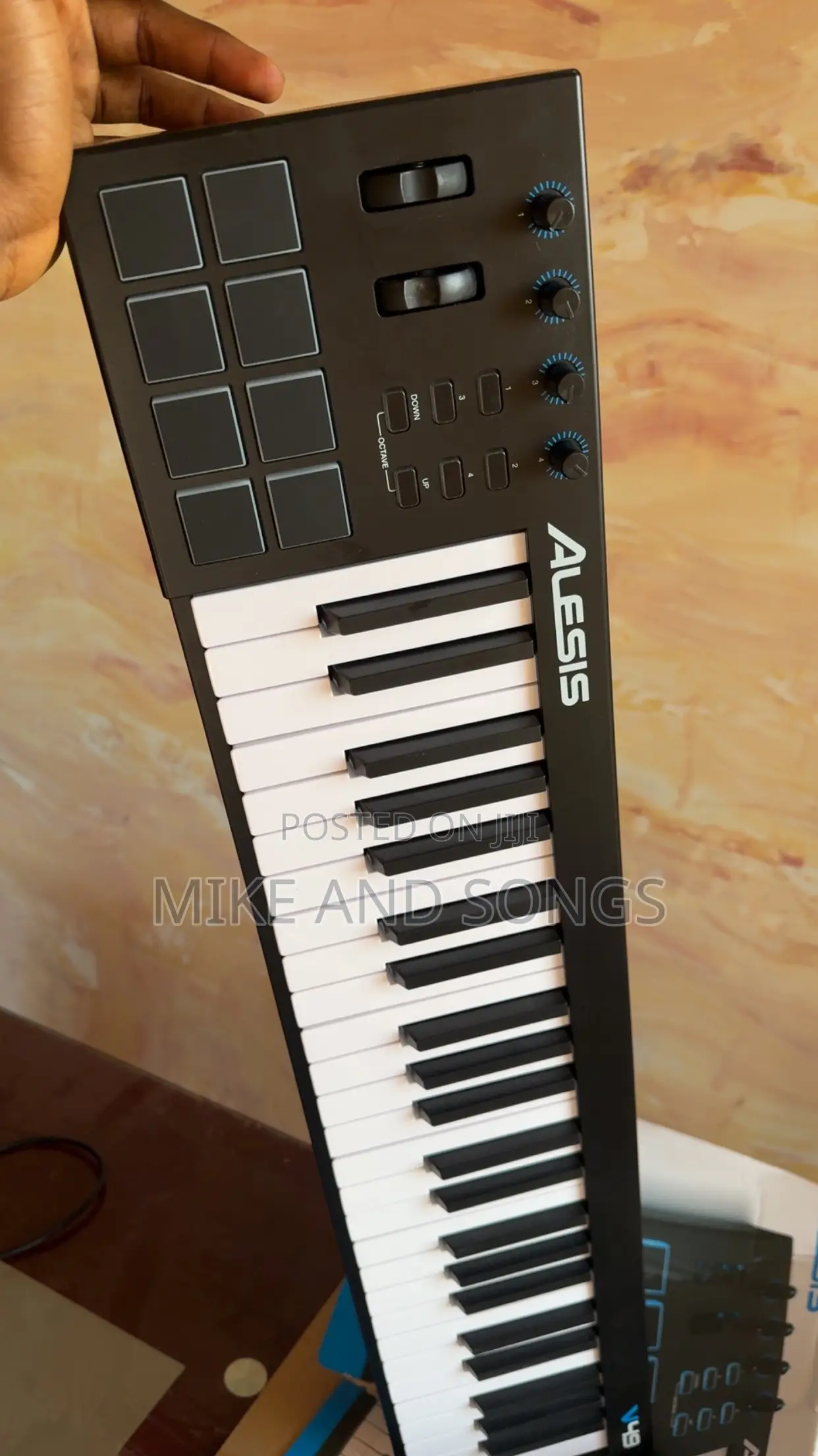 Alesis V49
